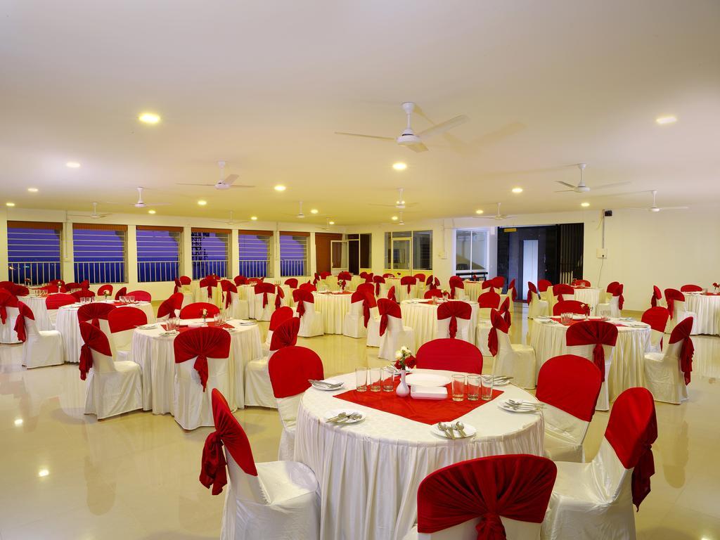 Iswarya Residency Hotel กัตตะยัม ภายนอก รูปภาพ